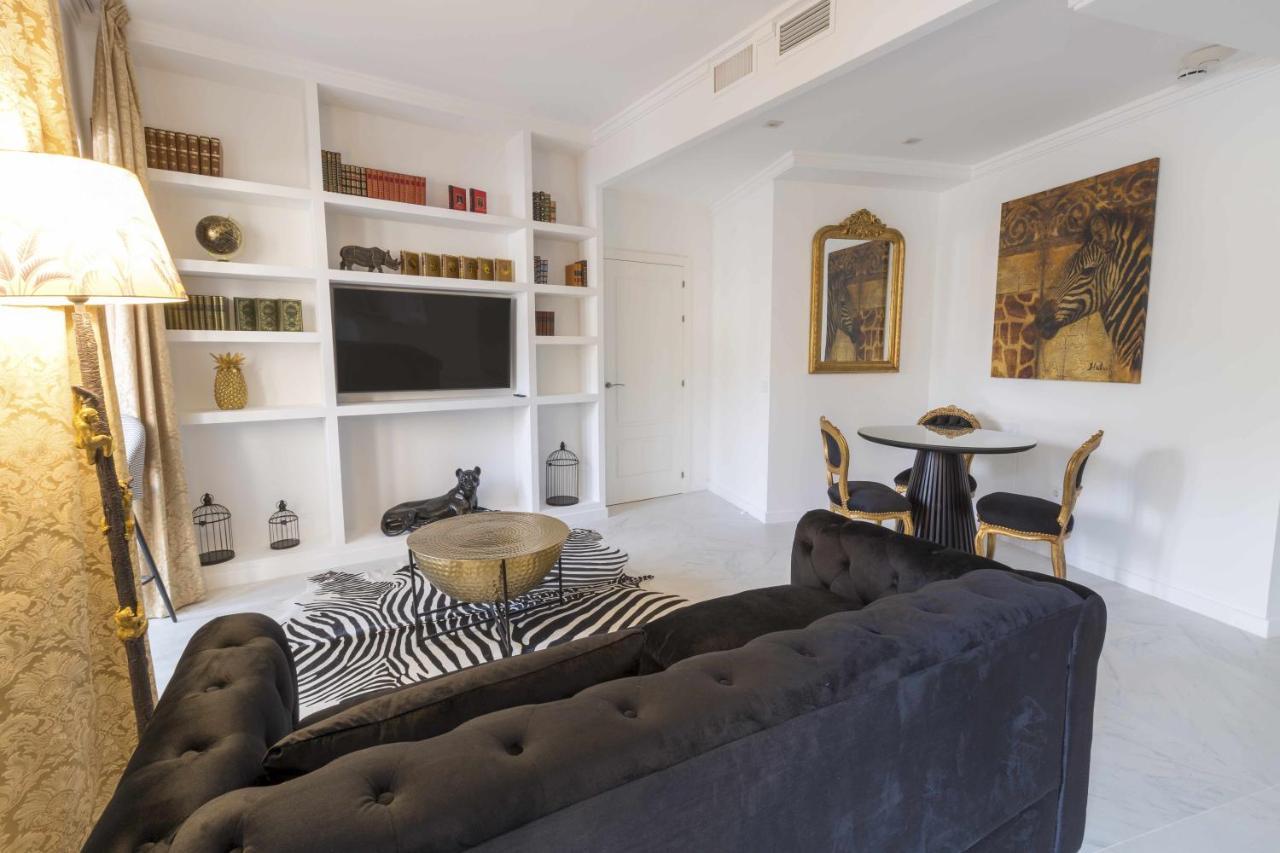 The Clock House Luxury Urban Suites 马拉加 客房 照片